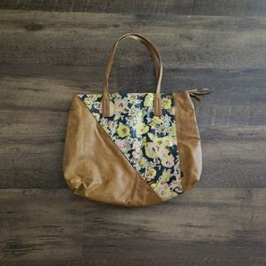 Cne interior zip pocketPublisher: Volcom Junior